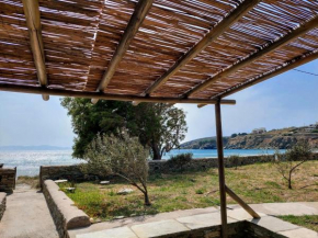 Stonehouse on the sand - Agios Romanos beach